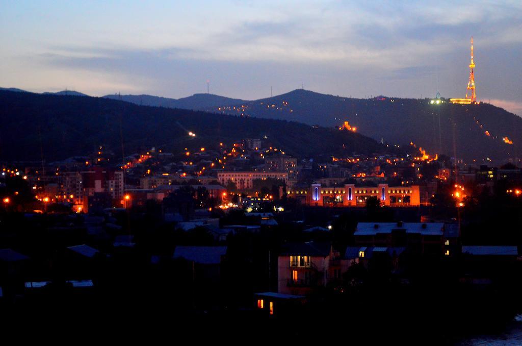 Hotel Rich Tbilisi Esterno foto